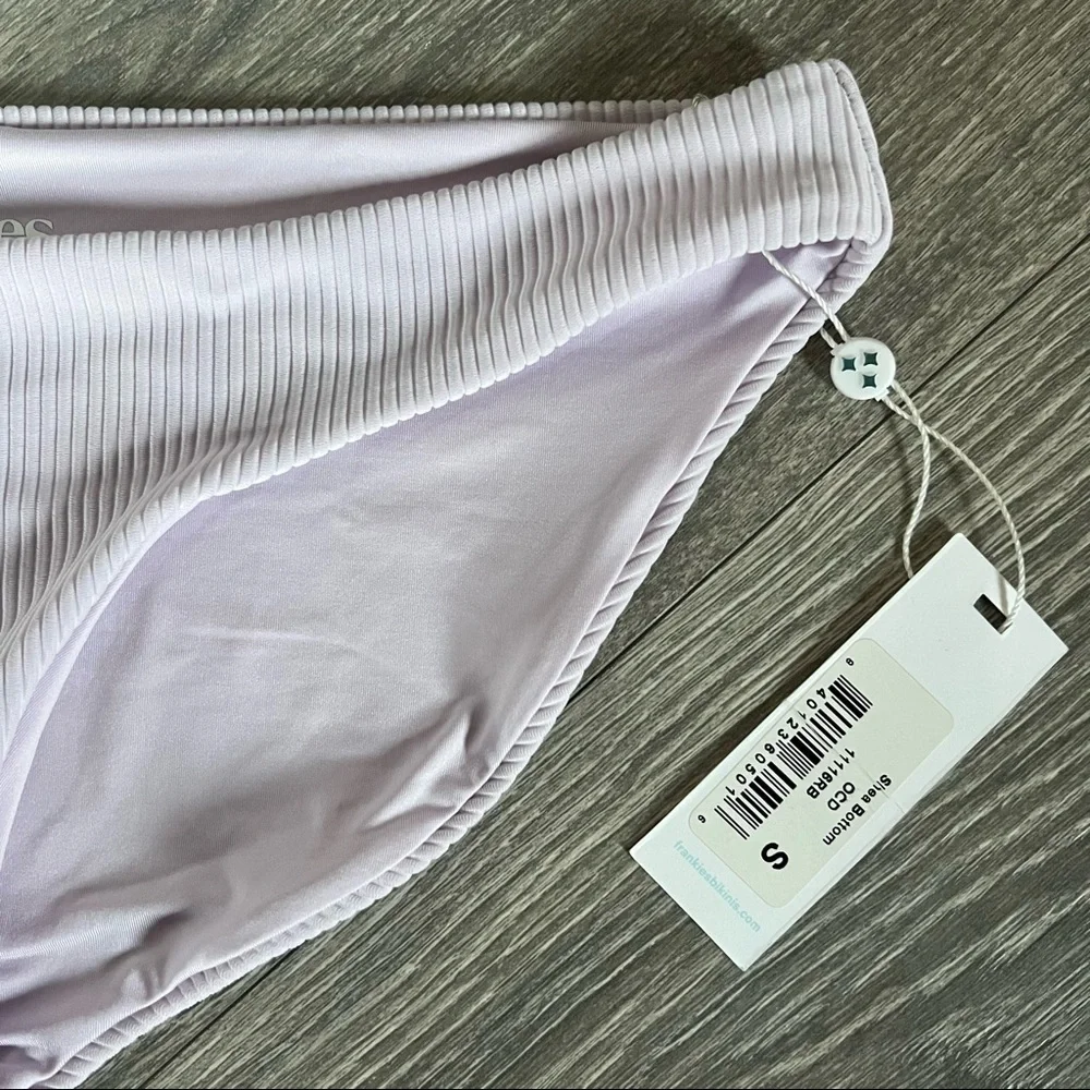 Frankie’s Shea stretch knit curve hugging seamless bikini bottoms in orchid. S